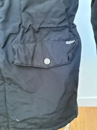 Abrigo Carhartt Negro con Capucha