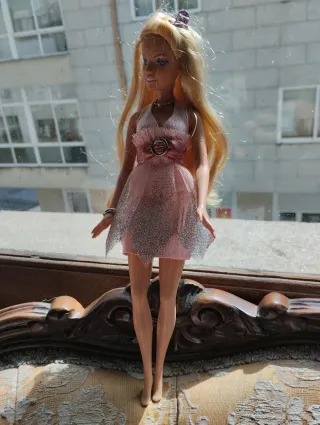 Barbie vestido rosa.Mattel