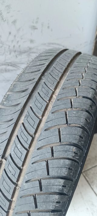Rueda de coche