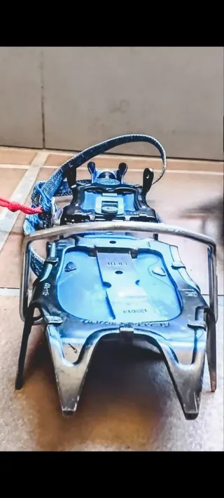 Botas de montaña Boreal + Crampones automáticos