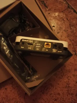 Router Yoigo y otro  router Movistar y TDT movista