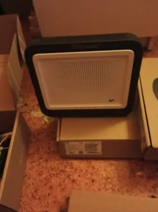 Router Yoigo y otro  router Movistar y TDT movista