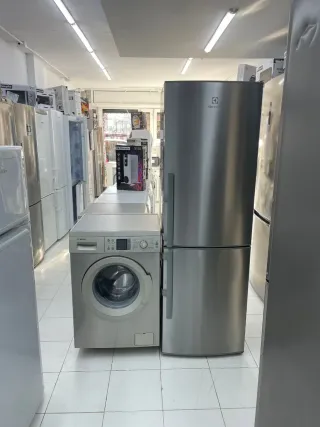 Súper oferta Nevera y lavadora plateada