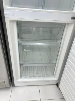 Súper oferta Nevera y lavadora plateada