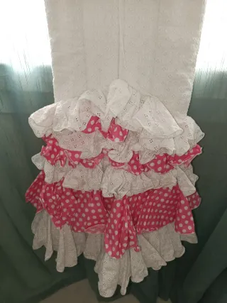 Traje de flamenca rosa y blanco