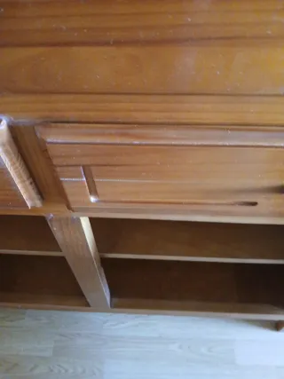 Aparador de madera maciza