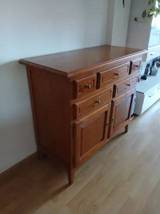 Aparador de madera maciza