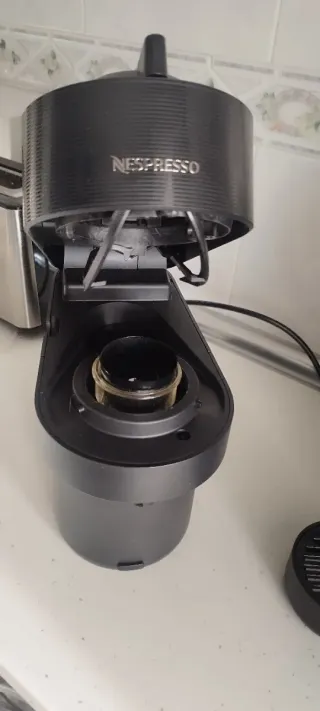 Cafetera Nespresso Vertuo Pop