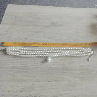 Gargantilla de perlas multicapa