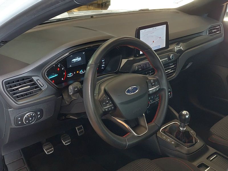 Ford Focus 2020, foto 2