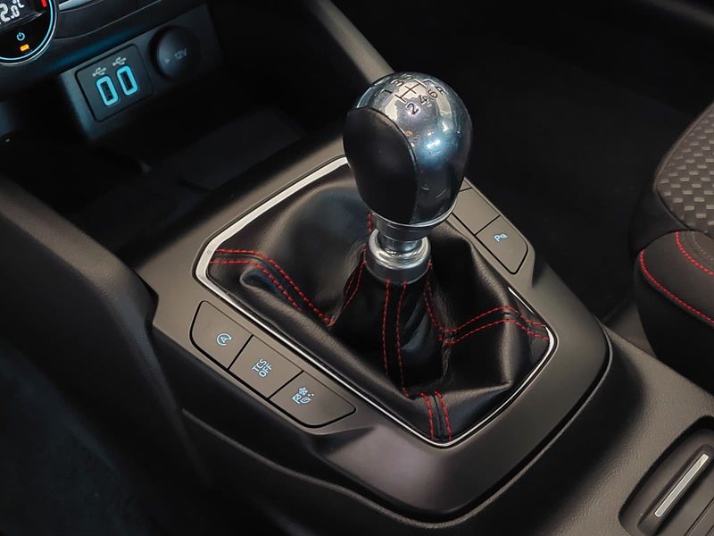 Ford Focus 2020, foto 15