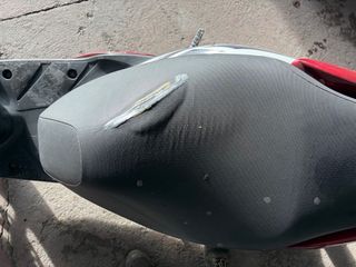 Yamaha Jog RR Roja y Blanca