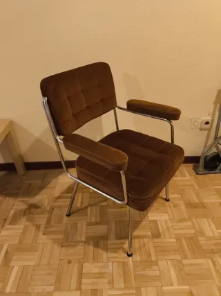 Silla de despacho marrón