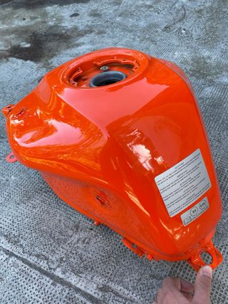 Depósito gasolina original KTM Duke 390 2023