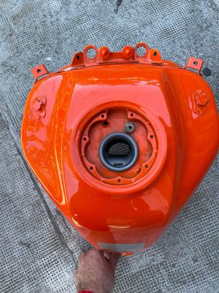 Depósito gasolina original KTM Duke 390 2023