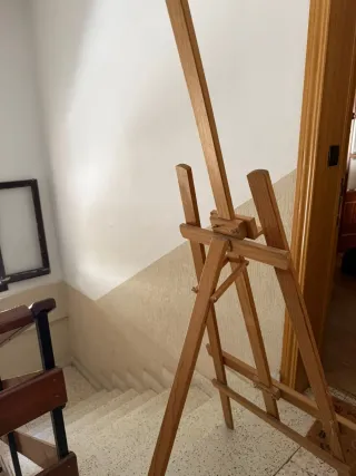 Caballete de madera regulable