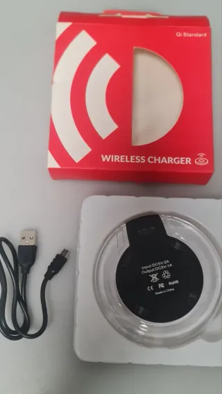 Cargador Inalambrico con Protección de Carga.