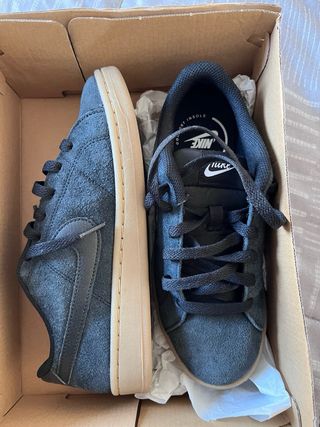 Zapatillas Nike niño azulados super bonito