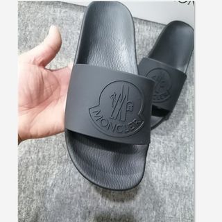 Chanclas Moncler Negras
