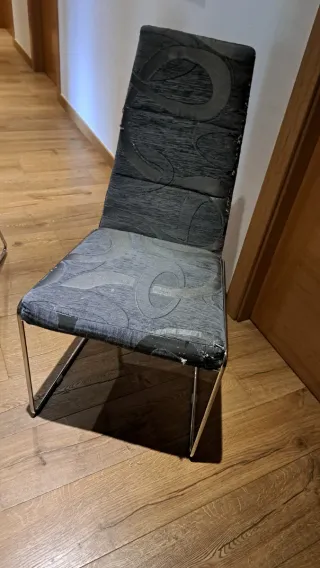 Juego de 4 sillas conedor/salón