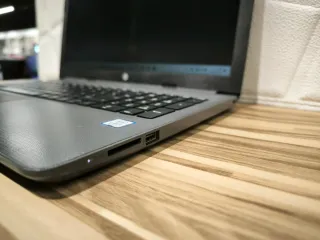 Portátil HP 250 G7