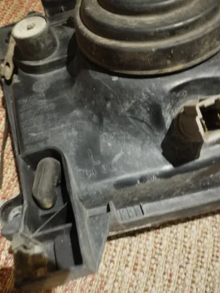 Faros Nissan Terrano II