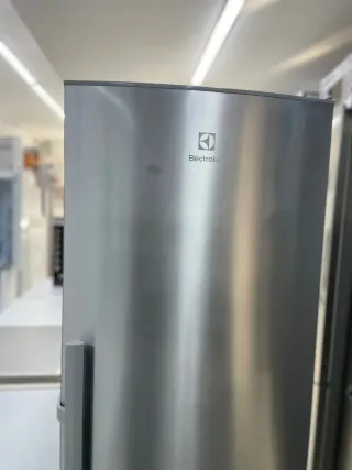 Super Oferta Nevera y Lavadora plateada