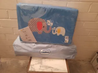 Cuna de viaje Asalvo completa. Poco uso.