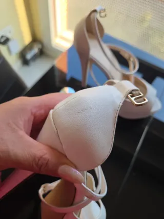 Sandalias de tacón blanco