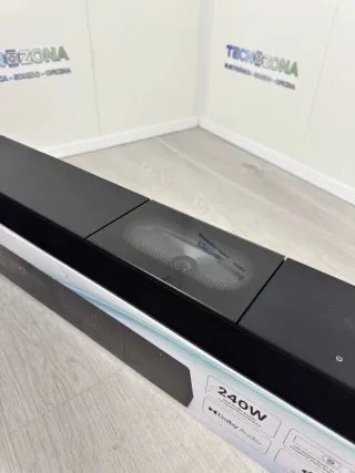 Barra de Sonido Hisense 2.1 240W Negra