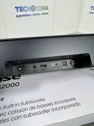 Barra de Sonido Hisense 2.1 240W Negra