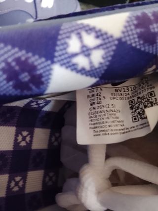 Nike Dunk Low SB Morado Blanco