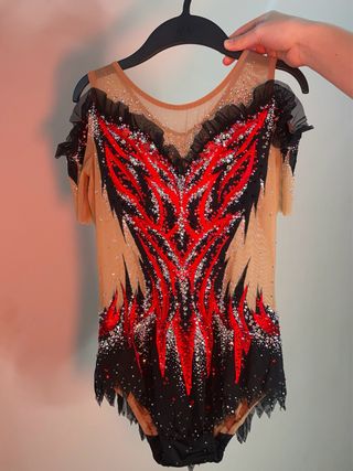 Traje Gimnasia Rítmica Negro y Rojo