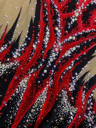 Traje Gimnasia Rítmica Negro y Rojo