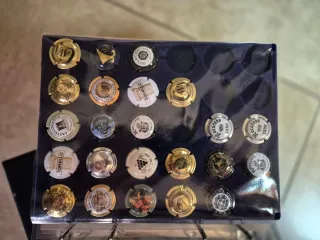 Álbum y chapas de cava