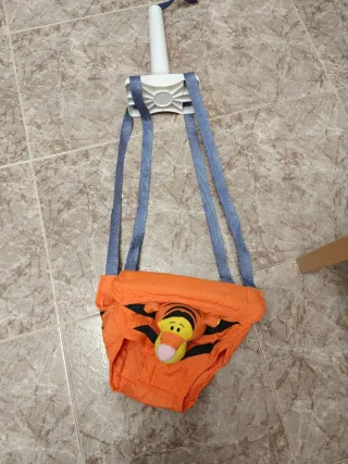 Saltador de puerta para bebé