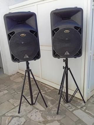 Bafles Behringer Negros