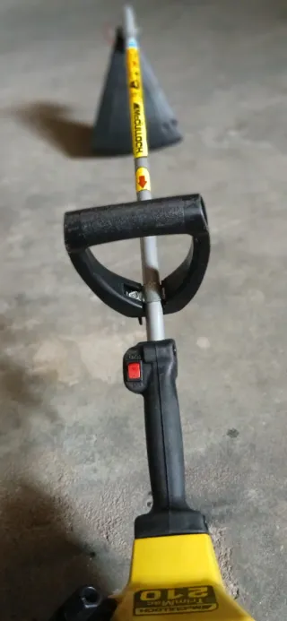 Desbrozadora McCulloch TrimMac 210