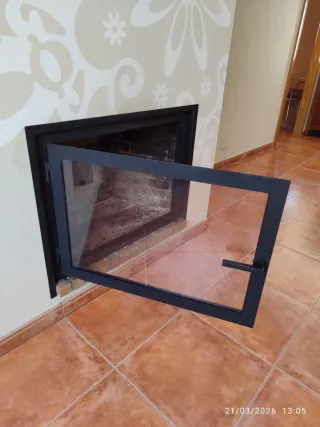Puerta de chimenea 80x60