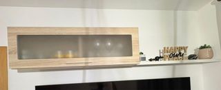 Mueble Colgante Salón Madera y Cristal