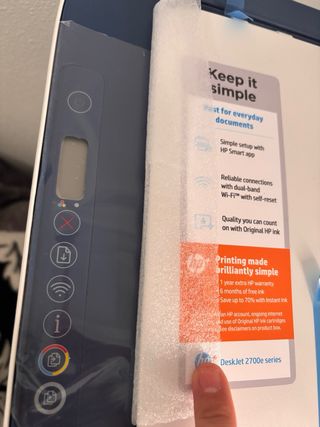 Impresora HP DeskJet 2700e