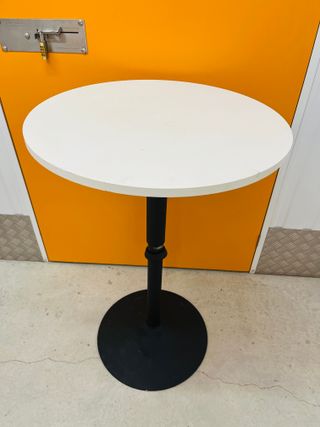 Mesa alta de bar regulable – Blanca y Negra