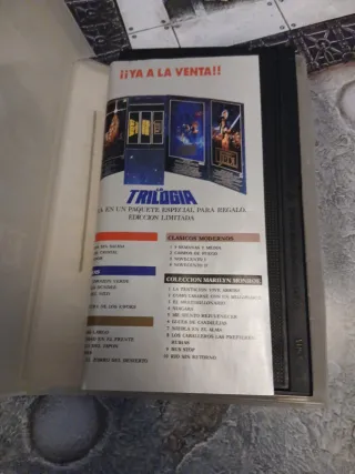 2 VHS: Men In Black y El Oso