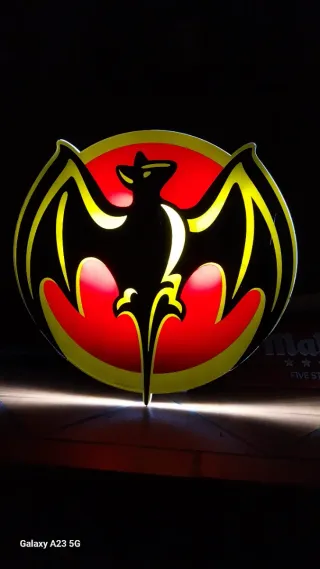 Cartel Luminoso Bacardi