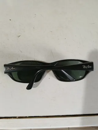 Gafas tipo Ray-Ban negras