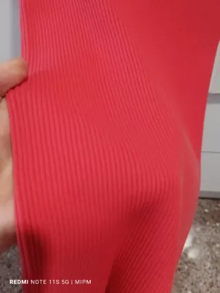 Vestido Bershka coral ajustado nuevo