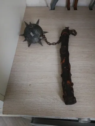 Maza decorativa medieval