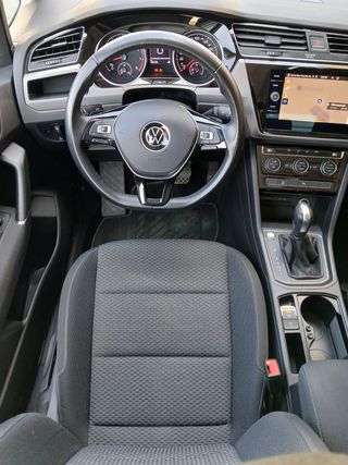 Volkswagen Touran 2021 7 PLAZAS