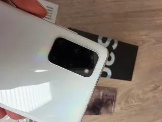 Samsung S20+ 5G Caja y Accesorios