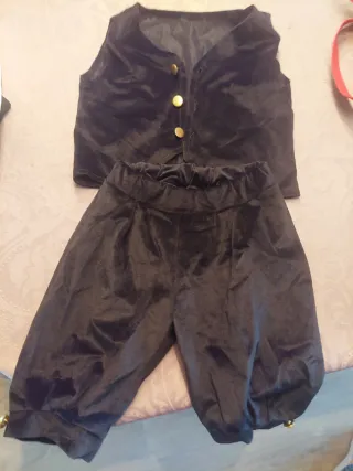 Conjunto catalanet negro terciopelo